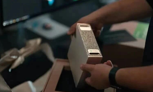 NVIDIA's "Open Strategy": DGX Spark Isn't Competing for Cloud Market Share, Yet It's Making Cloud Vendors' Worst Nightmare Come True